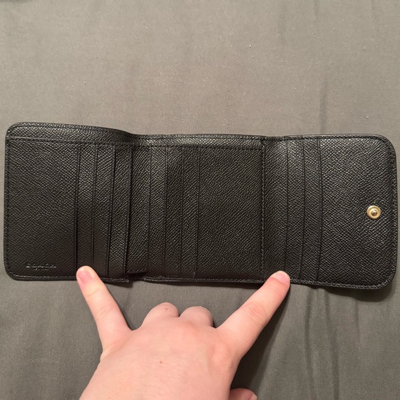 Vintage Coach Trifold Wallet - Picture 4 of 5